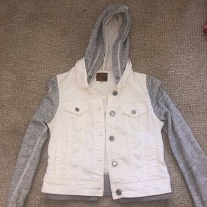 American Eagle white jean jacket